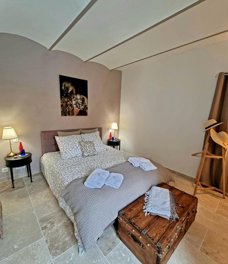 La Maison De Livia, Gite, Chambres Et Table D'Hotes, Entre Uzes Et Nimes Sauzet  Exterior foto