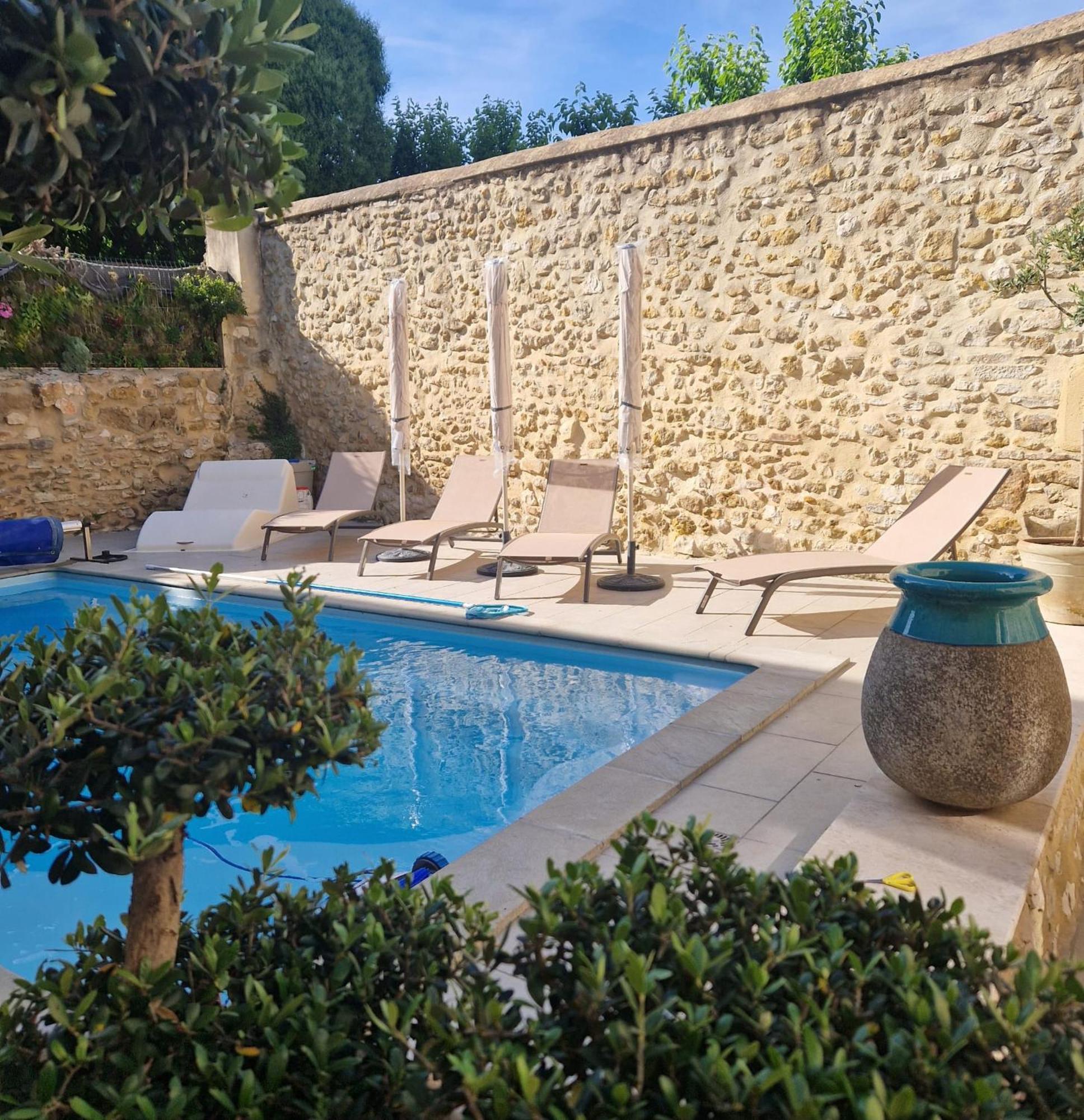 La Maison De Livia, Gite, Chambres Et Table D'Hotes, Entre Uzes Et Nimes Sauzet  Exterior foto